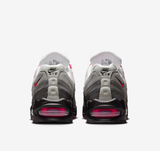 今週の海外スニーカー新作速報｜STÜSSY × Nike、WTAPS × New Balance、Air Max 95 “Big Bubble”