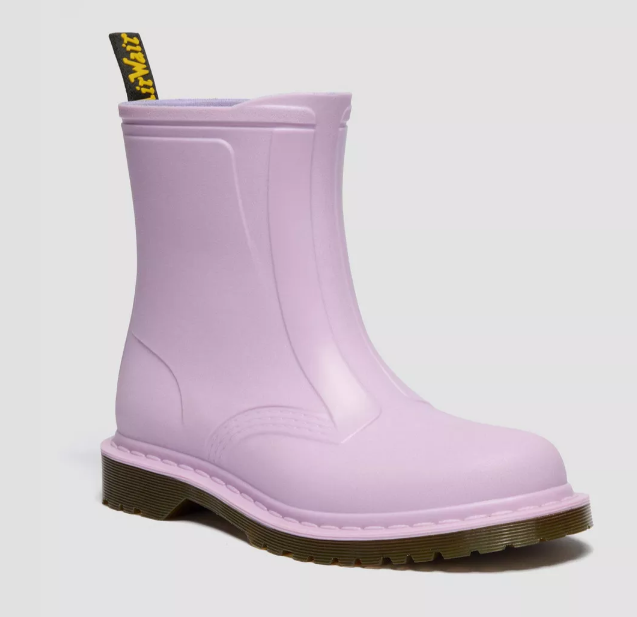 🔥今週の海外ストリート新作速報🔥Supreme最新ドロップ＆日本未発売ドクターマーチン、Air Jordan 12 “Taxi”再登場！【11/10更新】