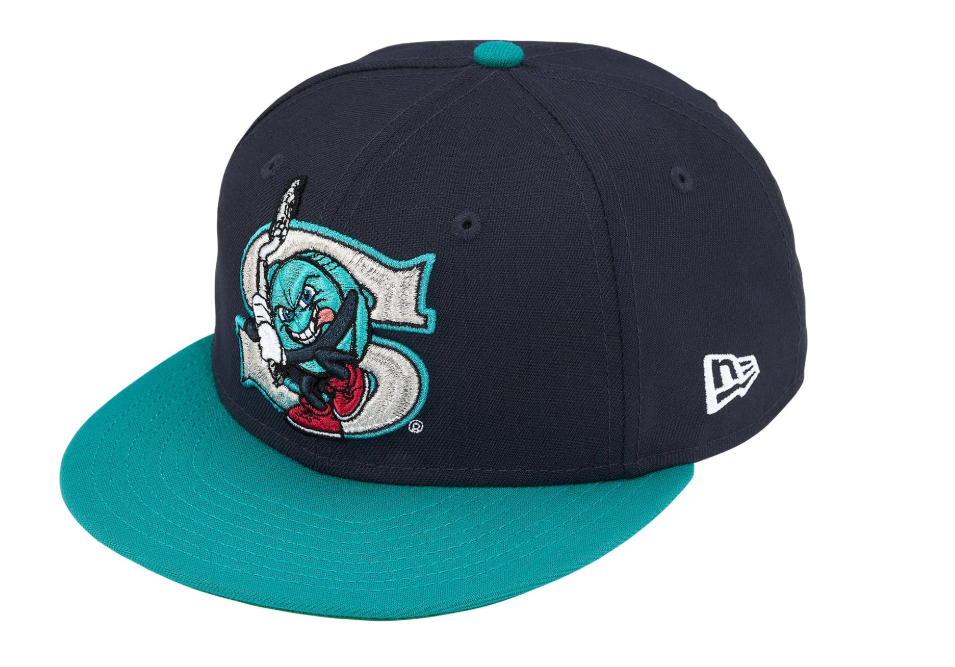 Supreme/SALEM New Era®